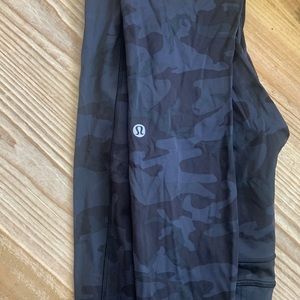 Black camo leggings